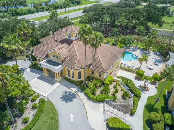 5050 Fairways Circle #205, Vero Beach, FL 32967