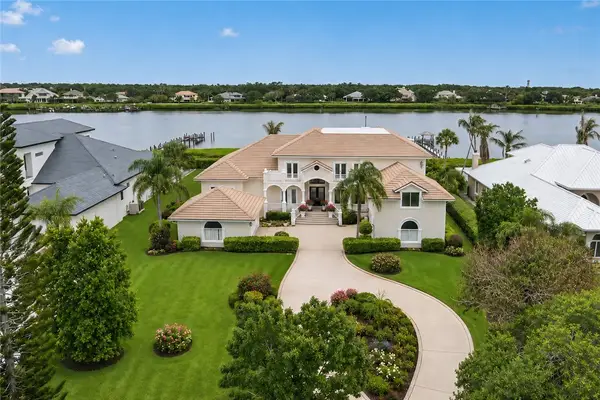 8020 S Seacrest Drive, Vero Beach, FL 32963
