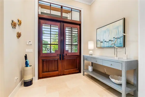 211 Coconut Creek Court, Vero Beach, FL 32963
