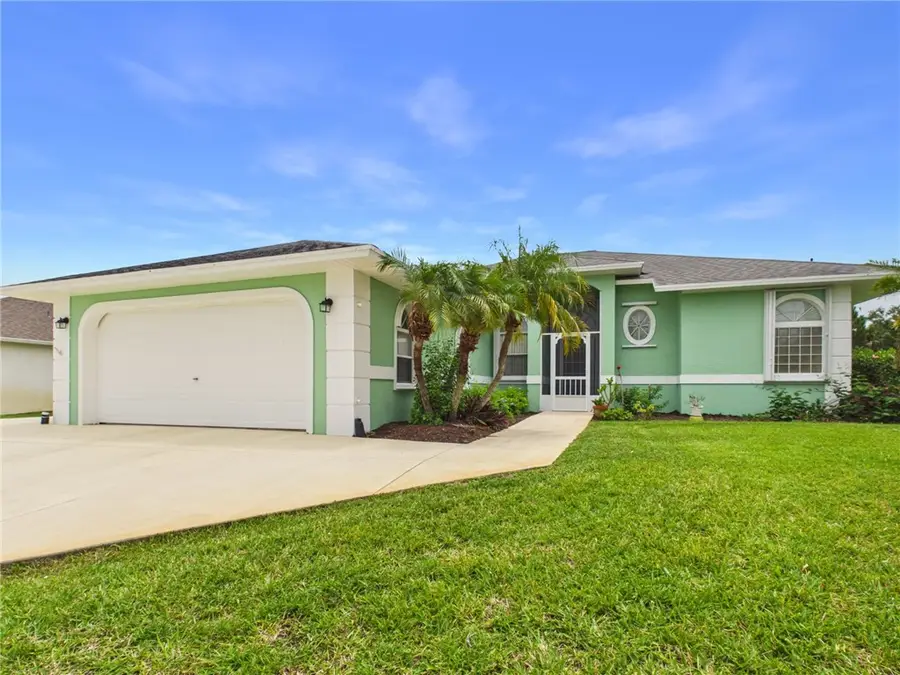 865 George Street, Sebastian, FL 32958 - #2