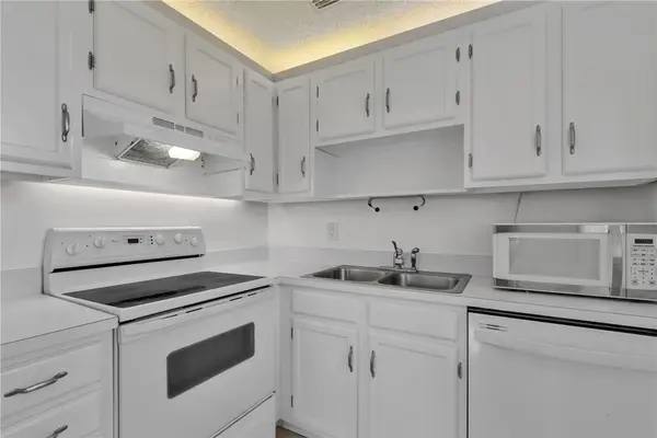 105 Spring Lake Court #205, Vero Beach, FL 32962