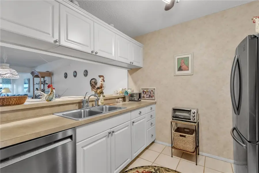 38 Plantation Drive #202, Vero Beach, FL 32966 - #3