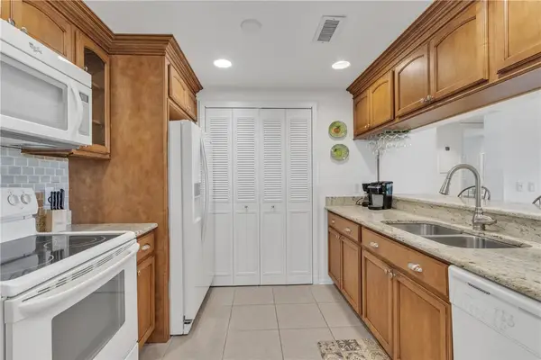 38 Plantation Drive #101, Vero Beach, FL 32966