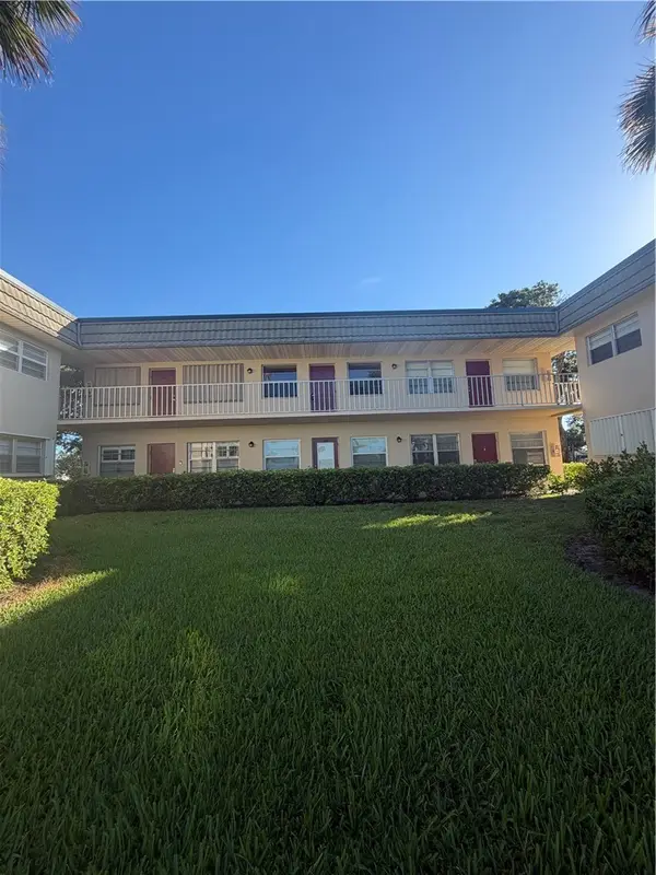 33 Vista Gardens Trail #204, Vero Beach, FL 32962