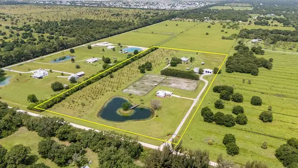 2301 & 2305 58th Ave Sw, Vero Beach, FL 32968