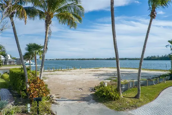 3 Sailfish Road, Vero Beach, FL 32960