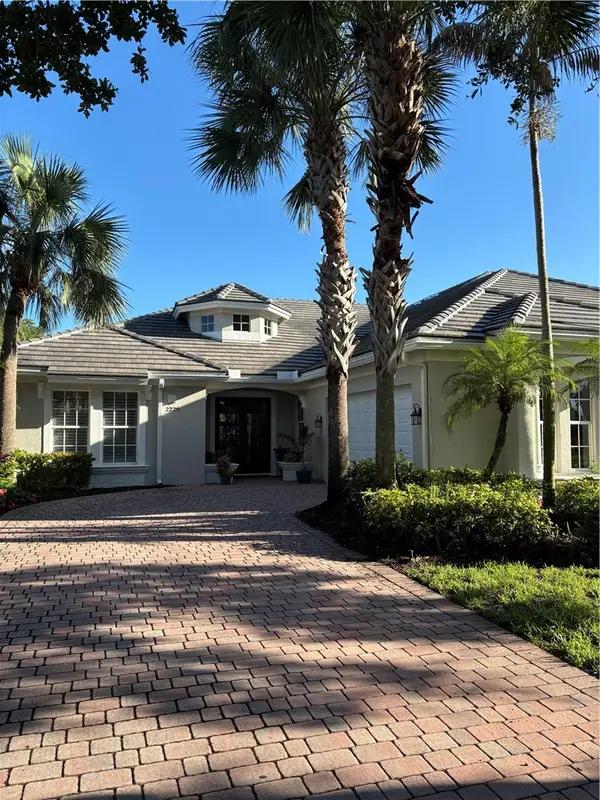 2229 Falls Circle, Vero Beach, FL 32967