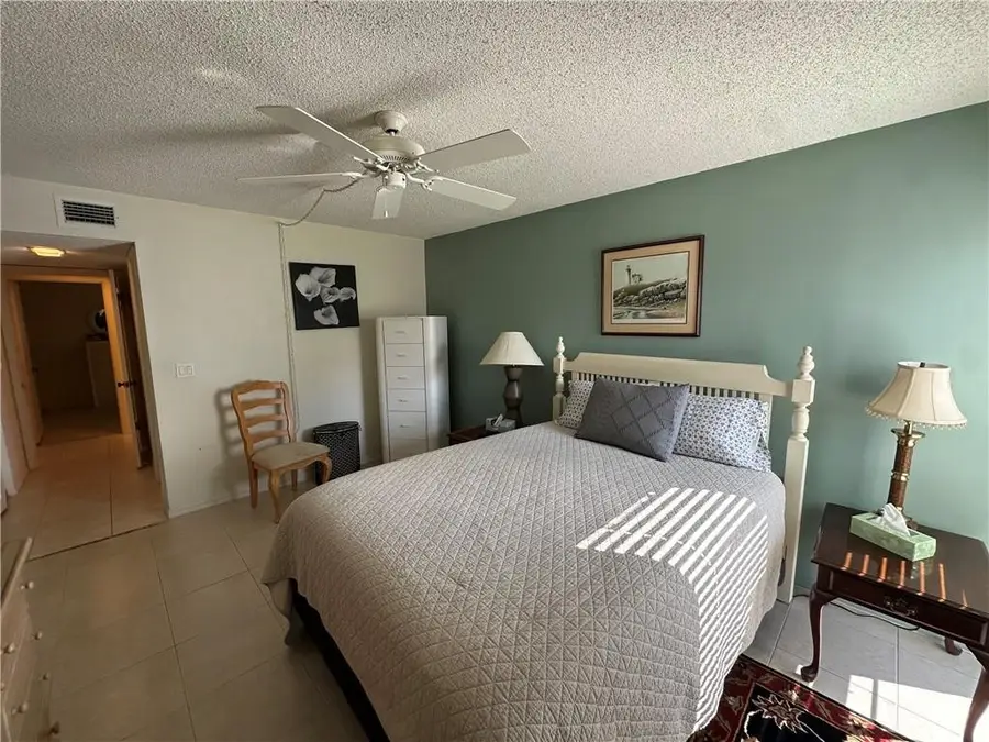 835 18th Street #310, Vero Beach, FL 32960 - #2