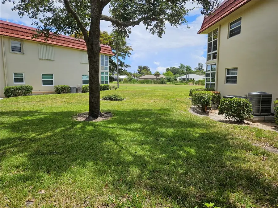 31 Pine Arbor Lane #102, Vero Beach, FL 32962 - #2