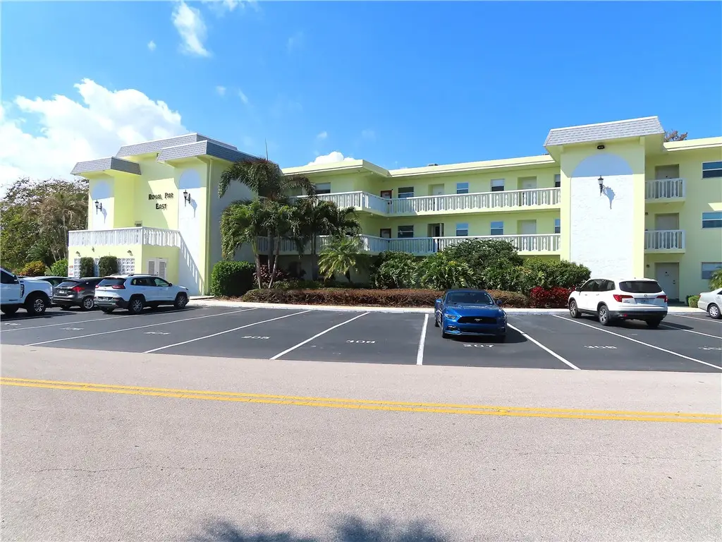 1100 Ponce De Leon Circle #201, Vero Beach, FL 32960 - #1