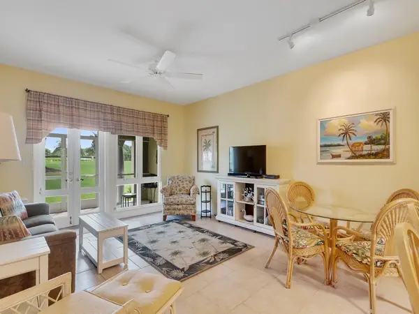 5060 Harmony Circle #102, Vero Beach, FL 32967