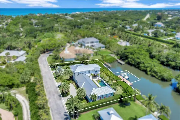 1385 Sunset Point Lane, Vero Beach, FL 32963