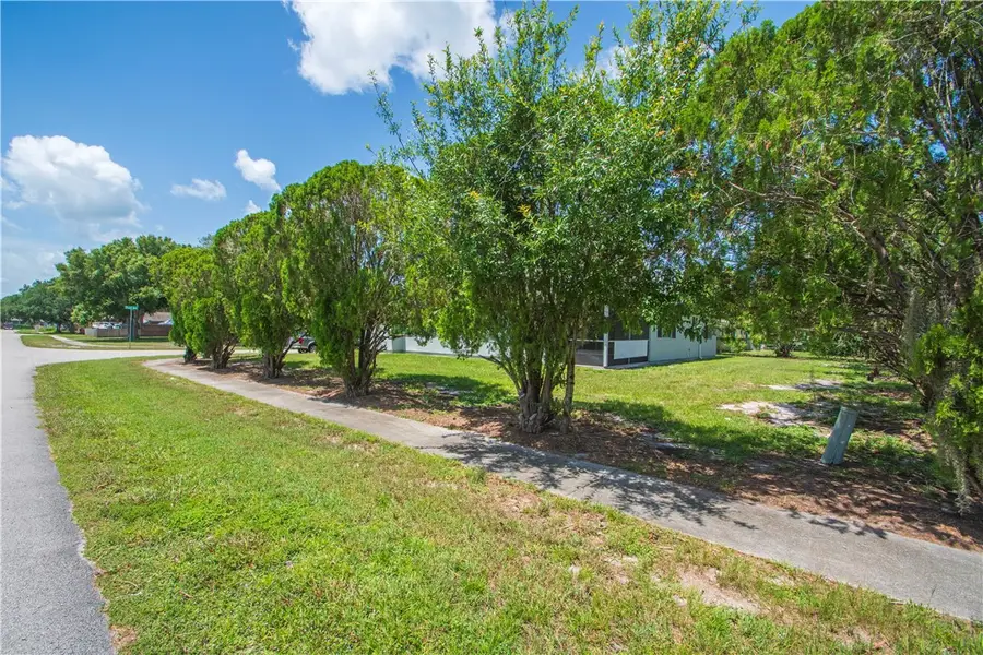 261 Mensh Avenue, Sebastian, FL 32958 - #3