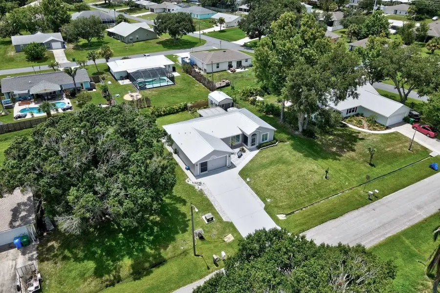 865 Grandin Avenue, Sebastian, FL 32958 - #2