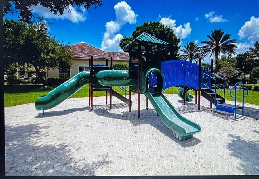 2262 57 Circle, Vero Beach, FL 32966 - #3