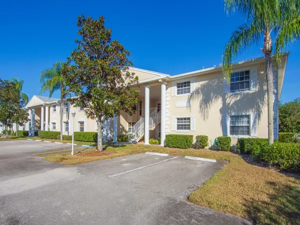720 Lake Orchid Circle #108, Vero Beach, FL 32962