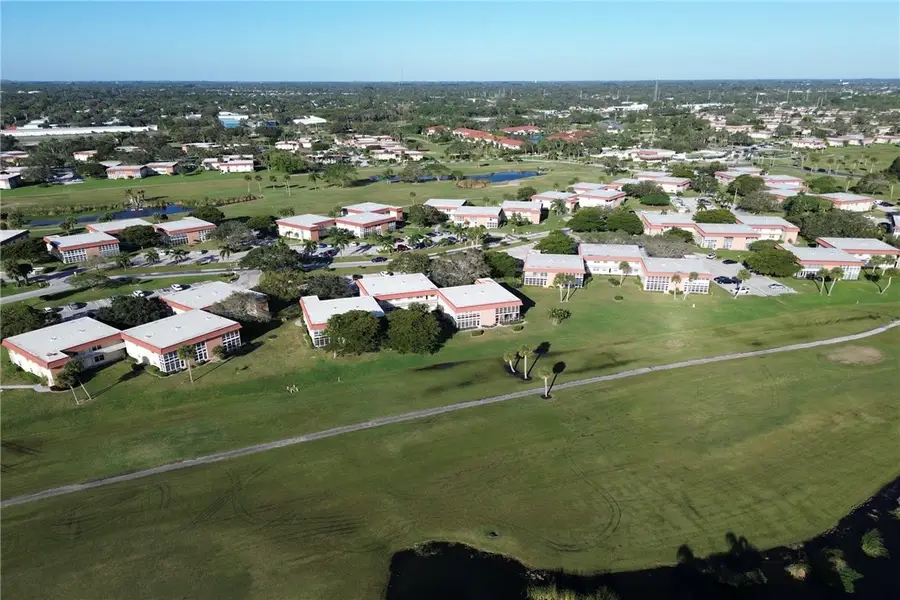 32 Pine Arbor Lane #205, Vero Beach, FL 32962 - #2