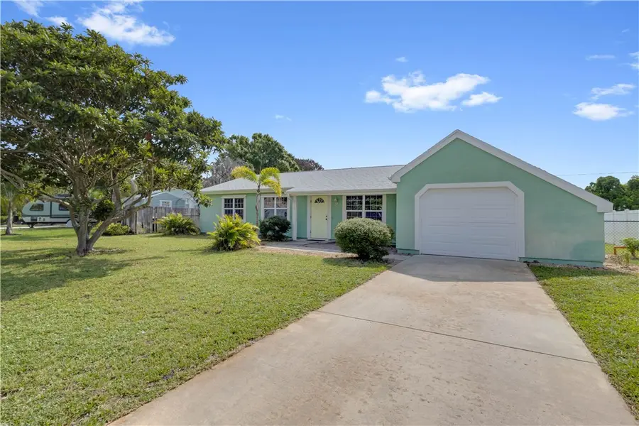 2320 12th Avenue Sw, Vero Beach, FL 32962 - #2