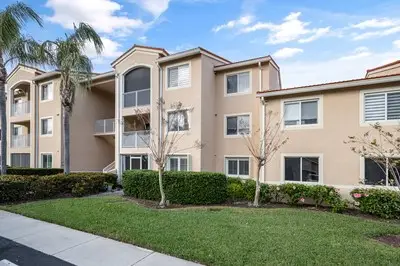 1550 S 42nd Circle #309, Vero Beach, FL 32967