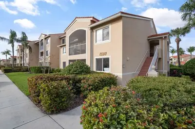 1550 S 42nd Circle #309, Vero Beach, FL 32967 - #2