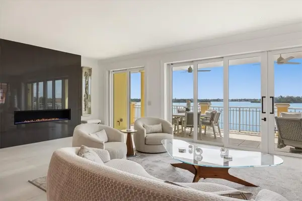 7 Royal Palm Point #PHW, Vero Beach, FL 32960