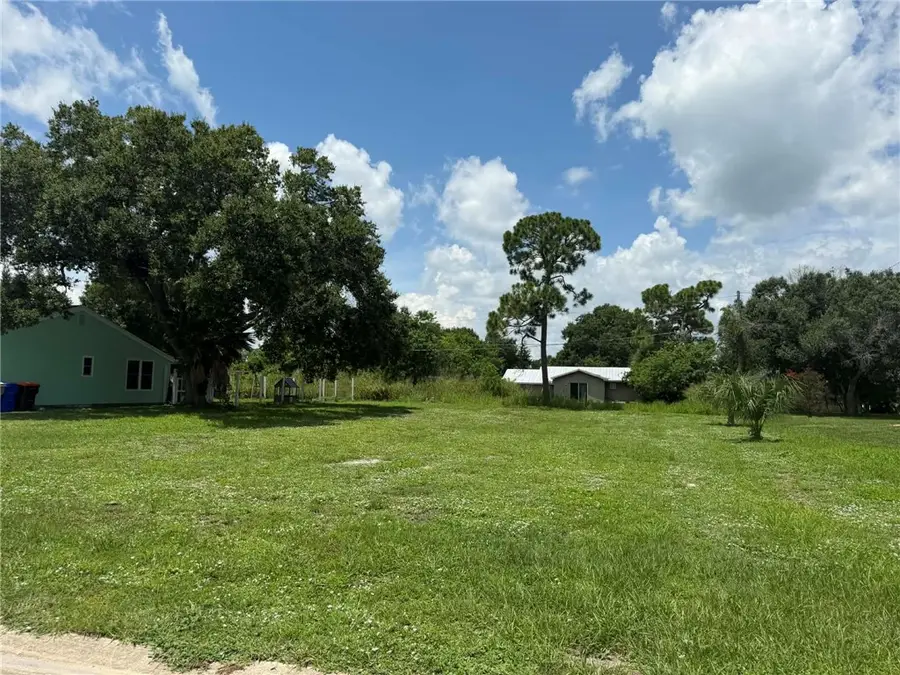 2405 6th Road Sw, Vero Beach, FL 32962 - #2