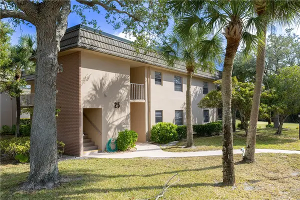 25 Vista Gardens Trail #201, Vero Beach, FL 32962