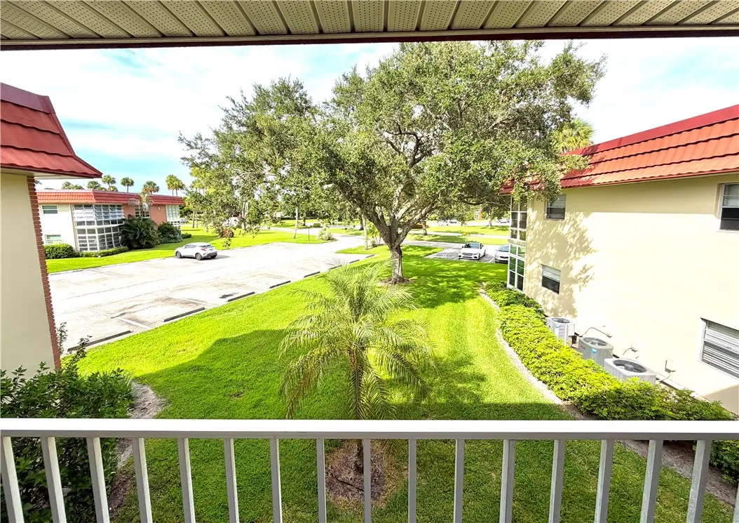 9 Vista Palm Lane #202, Vero Beach, FL 32962 - #1