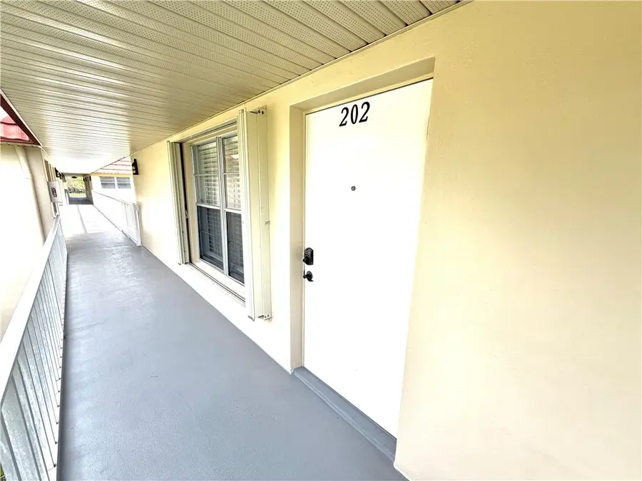 9 Vista Palm Lane #202, Vero Beach, FL 32962 - #2