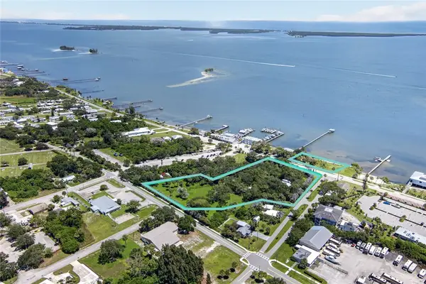 608 Davis Street, Sebastian, FL 32958