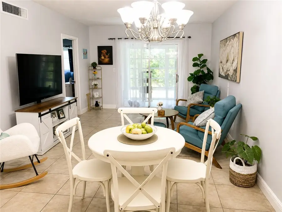 1100 Ponce De Leon Circle #E304, Vero Beach, FL 32960 - #2