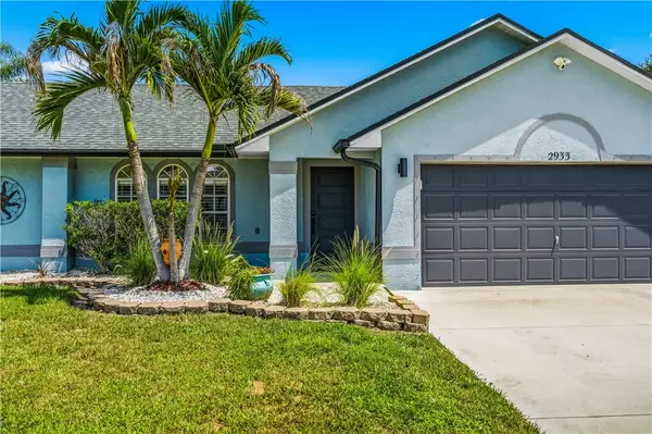 2933 SE Bella Road, Port St Lucie, FL 34984