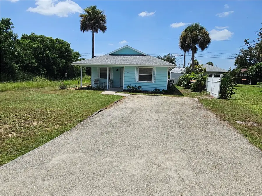 303 13th Place Sw, Vero Beach, FL 32962 - #3