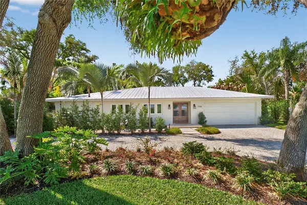 706 Hibiscus Lane, Vero Beach, FL 32963