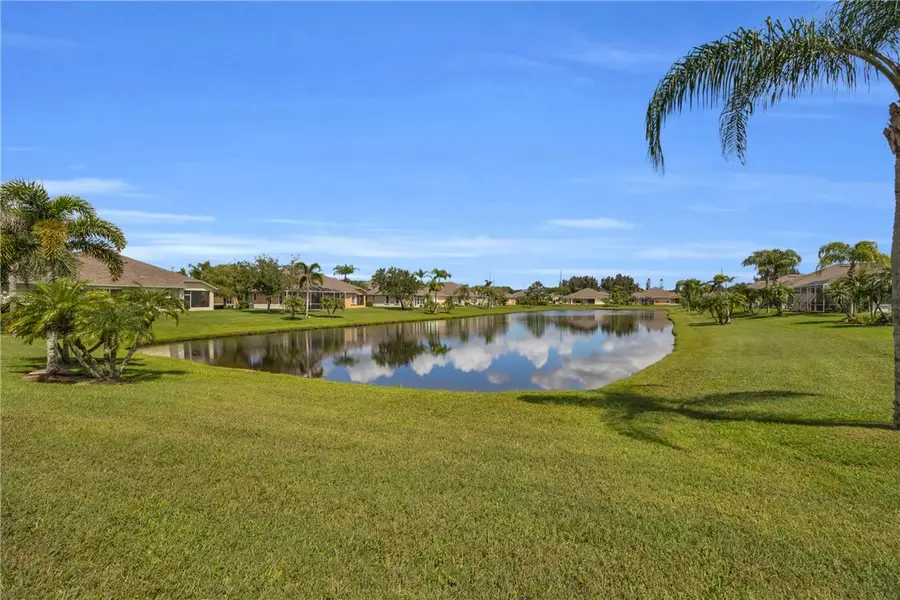 366 S Tangerine Square Sw, Vero Beach, FL 32968 - #2