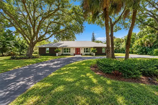 4384 SW 2nd Sq Sw, Vero Beach, FL 32968
