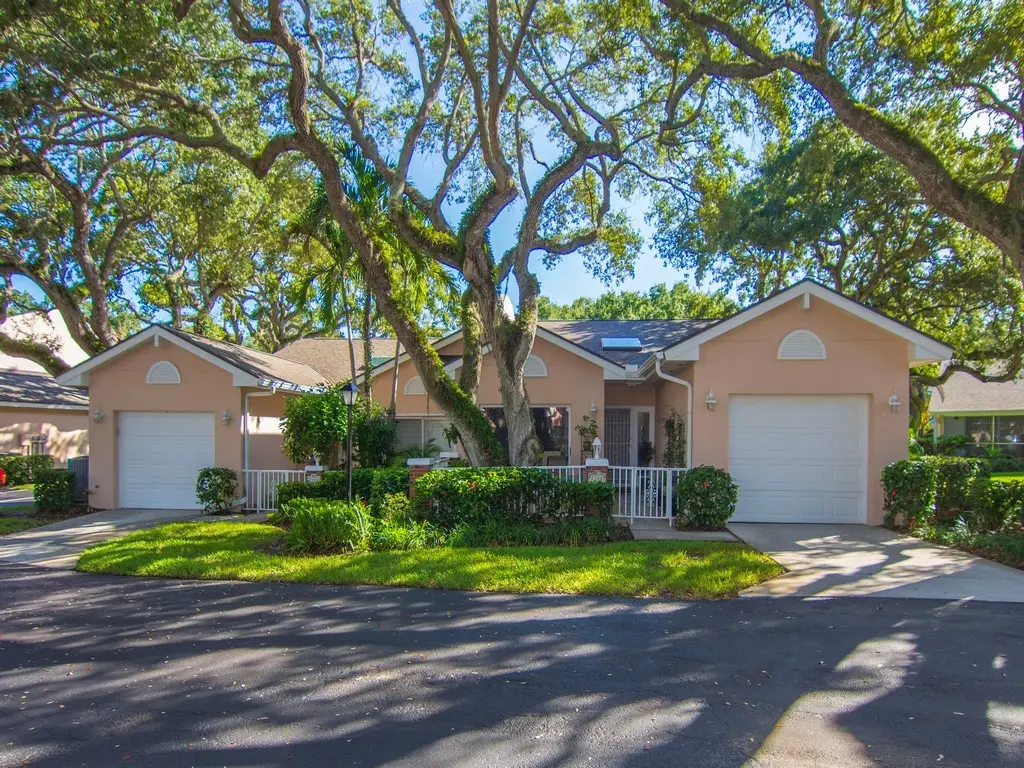 215 Park Shores Circle #215B, Indian River Shores, FL 32963 - #1