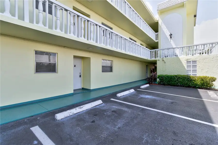 1100 Ponce De Leon Circle #106, Vero Beach, FL 32960 - #3