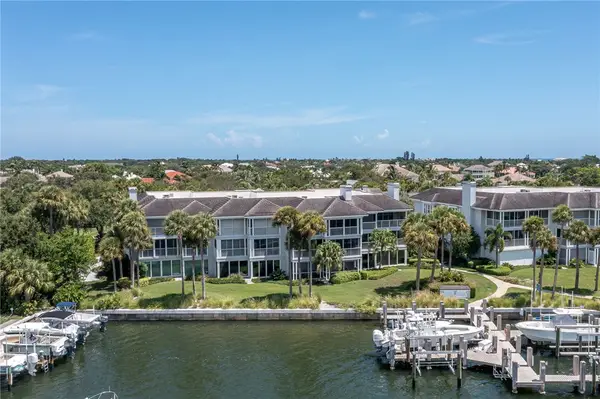 1901 Bay Road #302, Vero Beach, FL 32963