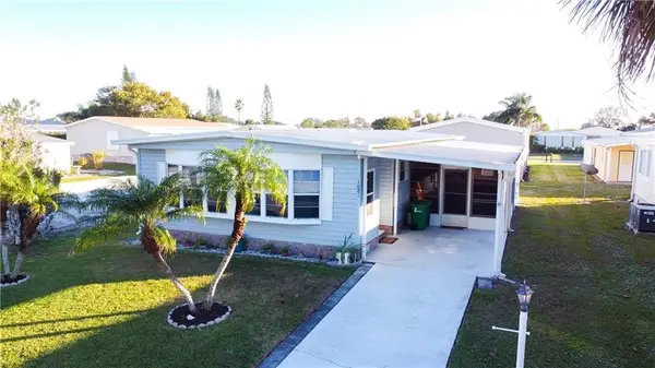 1081 Parkway Lane, Barefoot Bay, FL 32976