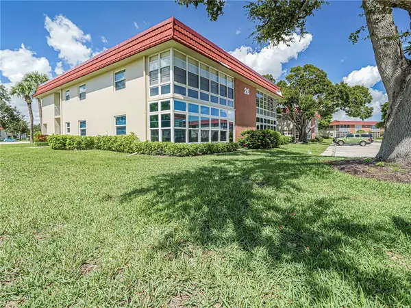 26 Pine Arbor Lane #201, Vero Beach, FL 32962