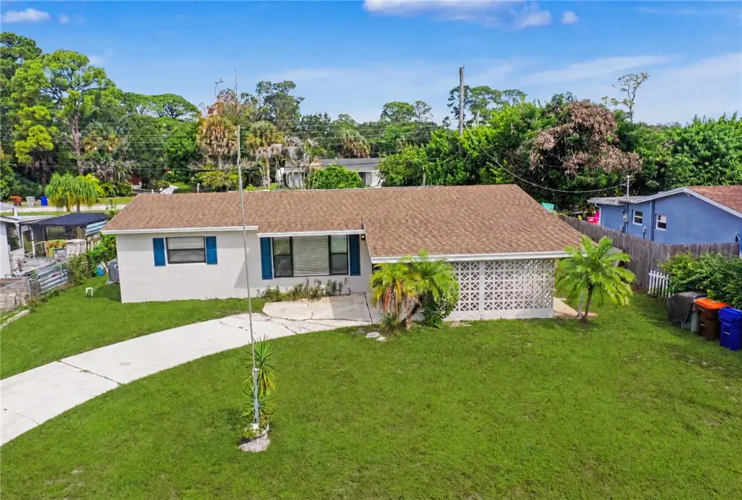 2424 1st Place Sw, Vero Beach, FL 32962 - #1