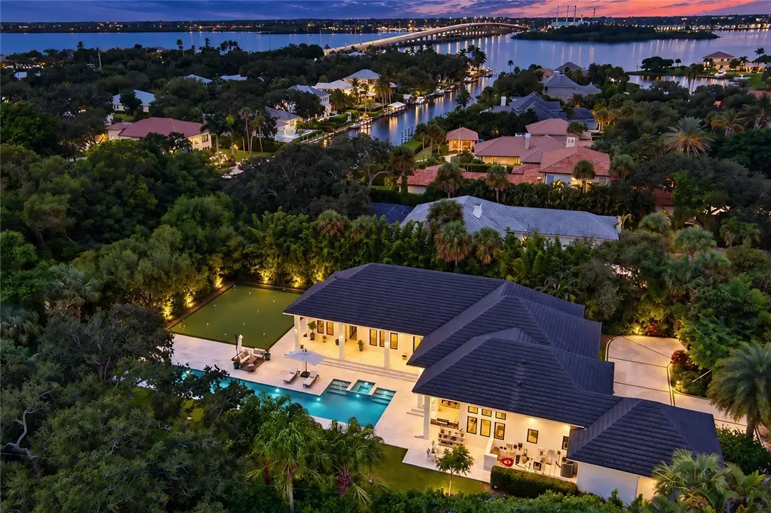 790 Lake Drive, Vero Beach, FL 32963 - #1