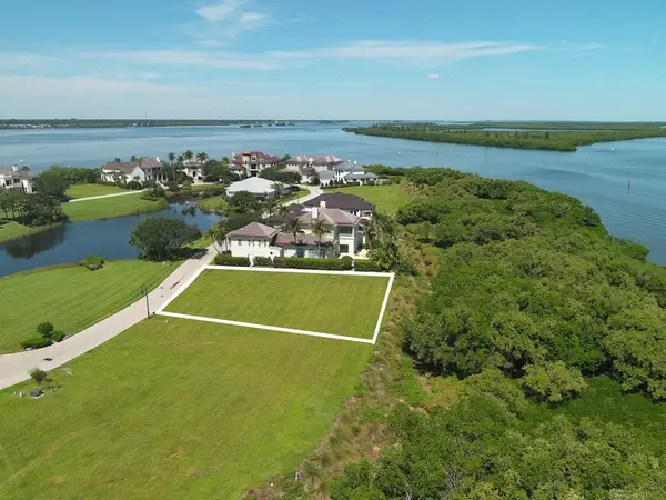 9220 E Marsh Island Drive, Vero Beach, FL 32963