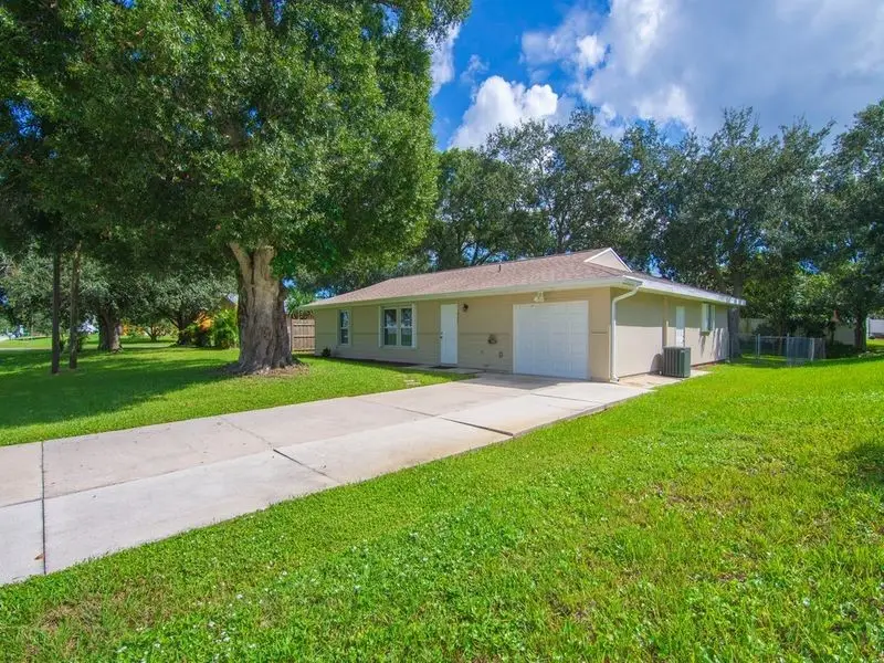 407 Easy Street, Sebastian, FL 32958 - #2