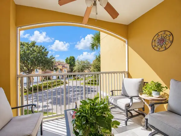 5050 Fairways Circle #E207, Vero Beach, FL 32967