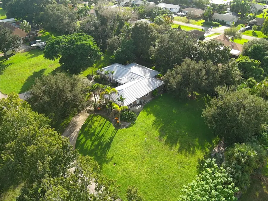 305 10th Avenue, Vero Beach, FL 32962 - #3