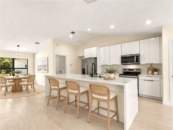 8355 W 98th Avenue, Vero Beach, FL 32967
