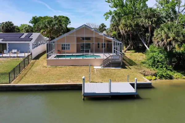 6 Crossleaf Ct E, Palm Coast, FL 32137