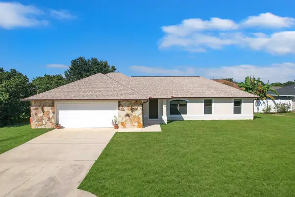 11 Lytton Ln, Palm Coast, FL 32137